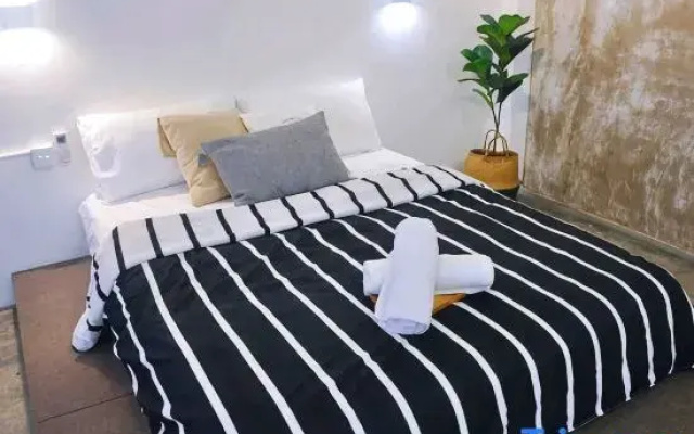 3 BDR shoplot style homestay Yong Peng three rooms. - photo 3