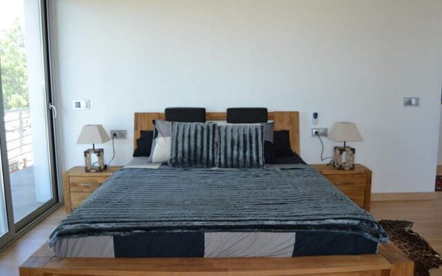 Villa Ardia - 50 Metres From the Beach