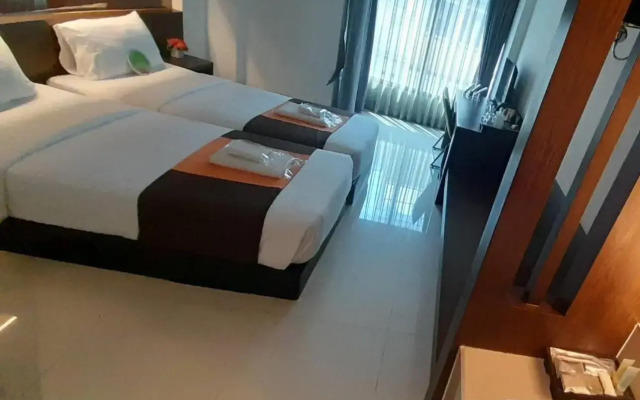 Collection O The Bangkok Airport Link Suite