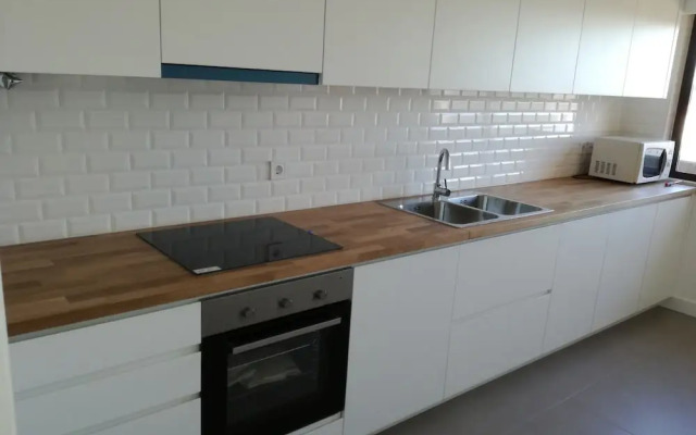 Elegant Apartment - 3 bedrooms & Garage