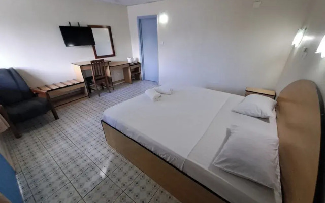 Fun World Plaza Hotel