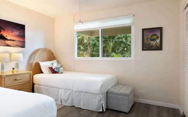 Oceanfront Condo 117 in Kailua-kona