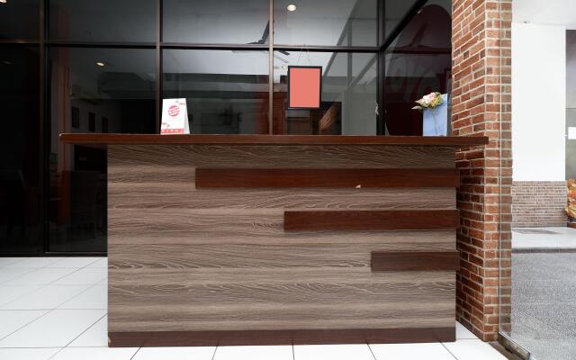 OYO 1251 Residence 8