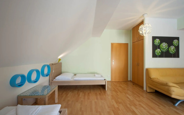 Hotel Garni Pod Skalkou
