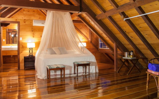 Admiral's Inn and Gunpowder Suites