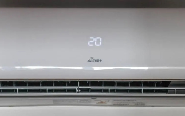 #044 Modern Flat Sea View Old Town