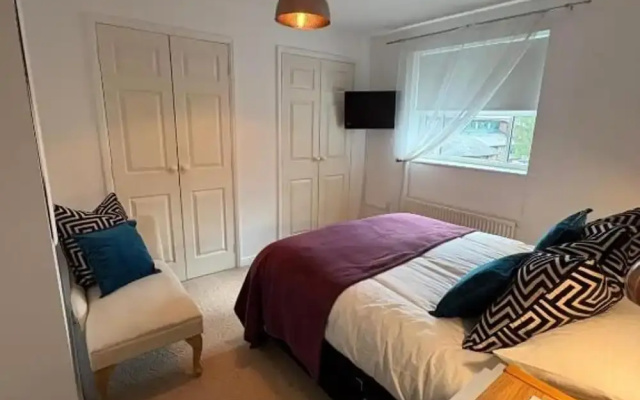 2 Bed-sleeps 3-parking-town Centre