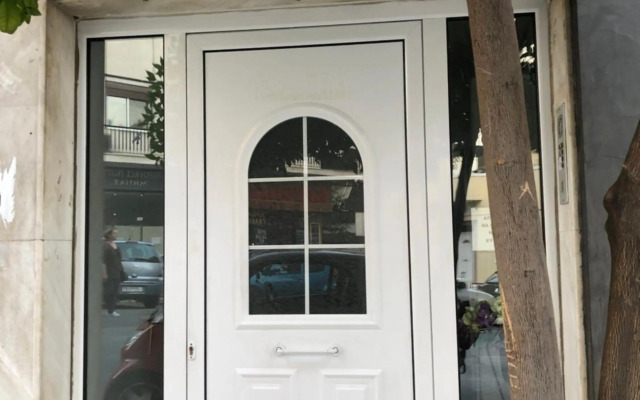 Francis Getaway in Pireaus