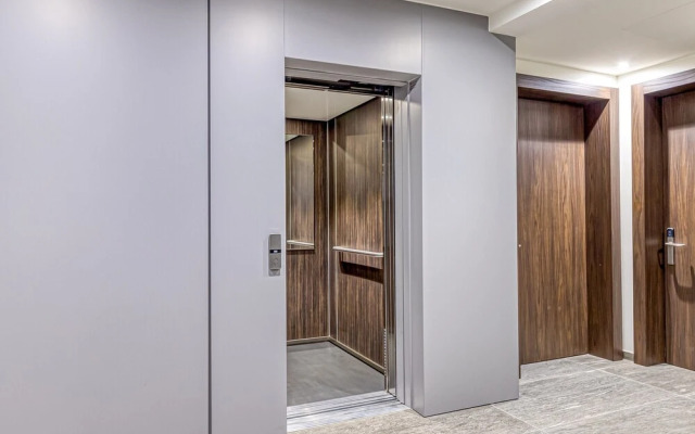 Icon H 402 Suite Business