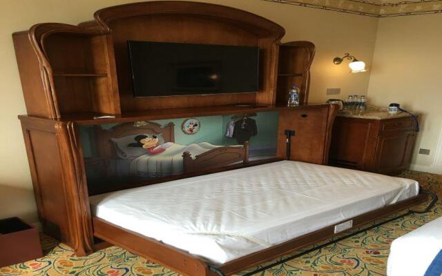 Shanghai Disneyland Hotel 