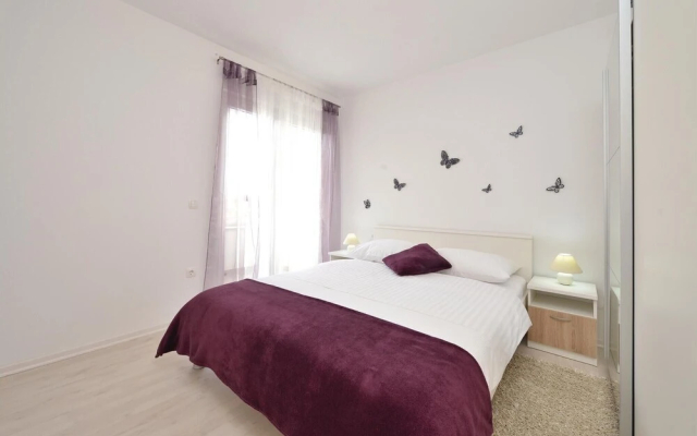 Stunning Home in Vrsi-mulo With Wifi and 2 Bedrooms