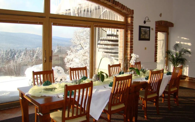 Hotel Podlesí
