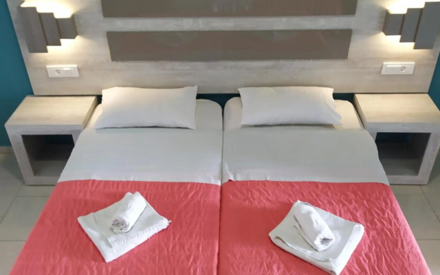 Giannis Studios Alykes