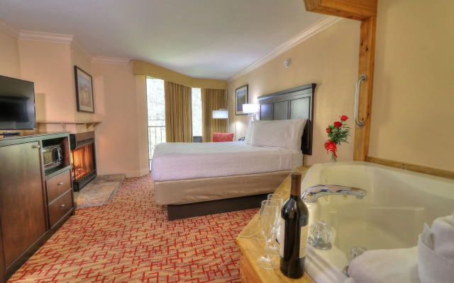 Edgewater Hotel - Gatlinburg