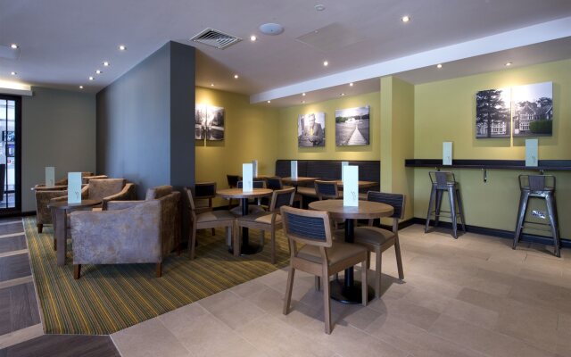 Premier Inn Milton Keynes Central Theatre District