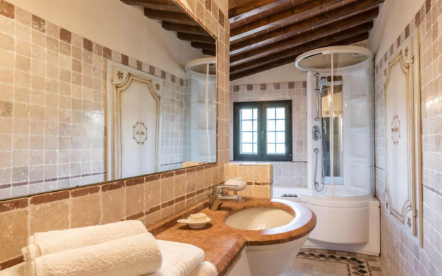 Villa Roncosi Beautiful 15-bed Villa With Jacuzzi-villa Roncosi
