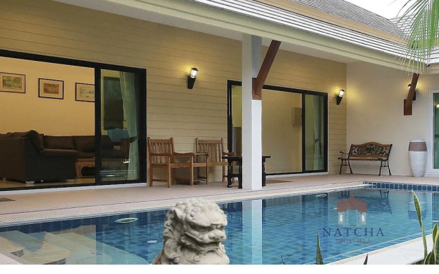 Natcha Pool Villa Pattaya