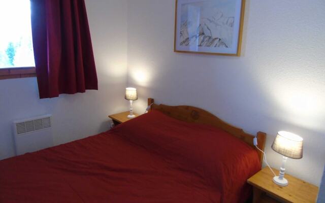 Lou Services Apartment CB25 LSI 001