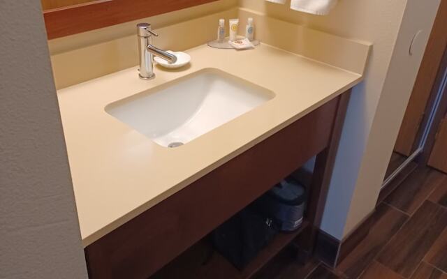 Wingate By Wyndham Pittsburgh/New Stanton