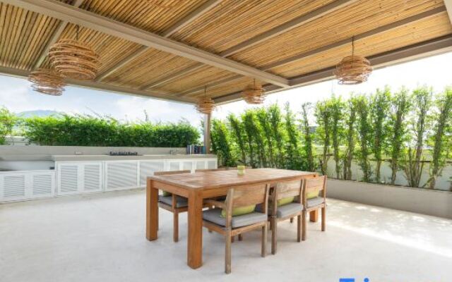 Phuket Seaview with Pool and Rooftop 4 Bedroom Skyvilla