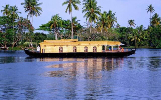 Sreekrishna Houseboat