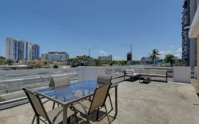 Private Heated Pool: Walk to Isla Verde Beach