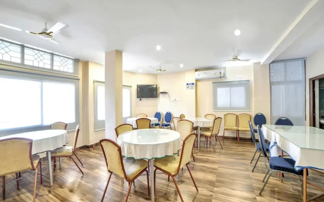 Manar Luxury Suites by OYO