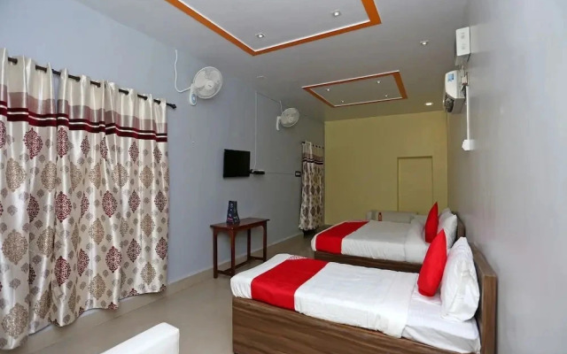 The Palms Resort By OYO Rooms