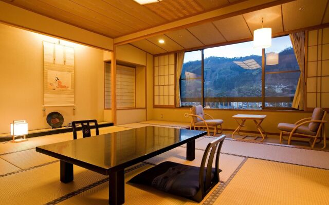 Izanro Iwasaki Ryokan