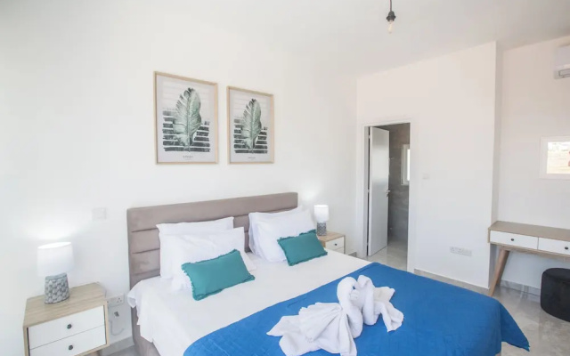 4 Bedroom Villa in Protaras Center - Protaras Vie Bleu Villa Vb3