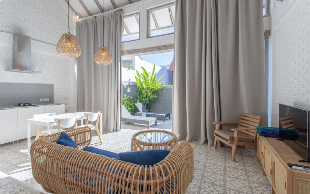 White Studio Villa
