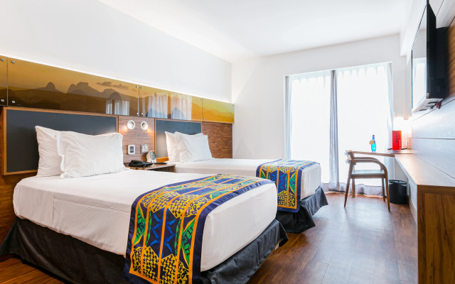 Arena Leme Hotel