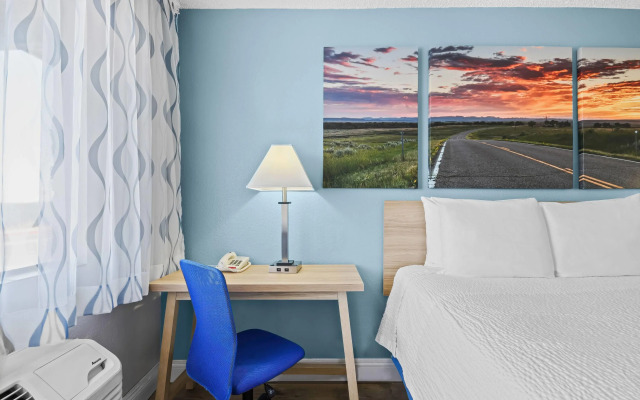 Days Inn by Wyndham Lost Hills