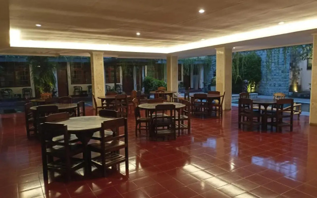 Catur Adi Putra by OYO Rooms