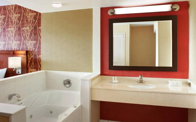 Courtyard by Marriott Niagara Falls