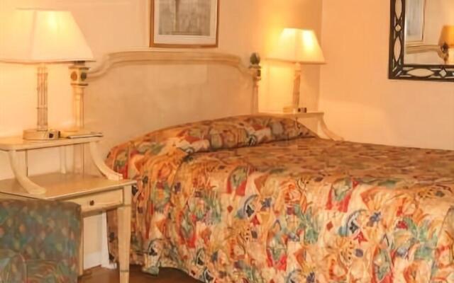 Orchard Garden Hotel & Suites