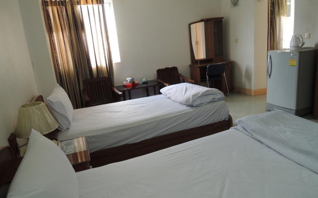 Favour Hotel
