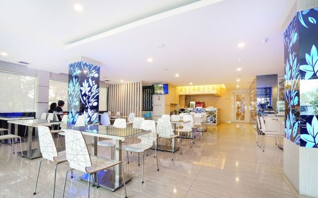 ZEN Rooms Near Teluk Tering