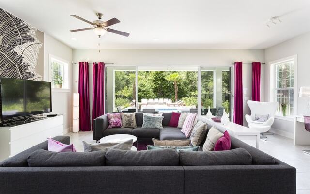 W216 - 5 Bedroom Luxury Villa Near Disney