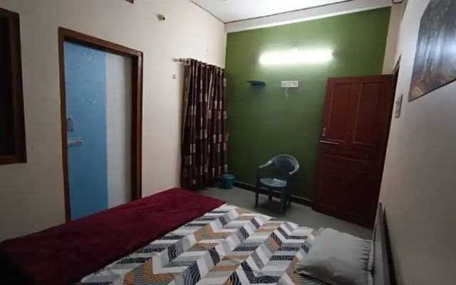 Goroomgo Shree Ram Kuti Homestay Ujjain