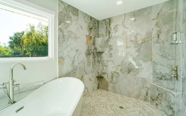 Luxury Waterfront Home in Sarasota