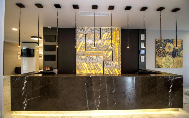 Best Western Plus Premium Inn