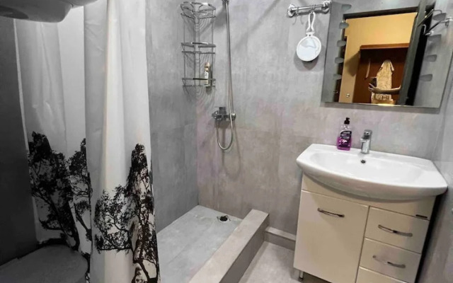 Best Location, Cozy Spacious Apart Near Republic