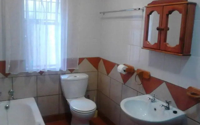 Eleventh Avenue GuestHouse & Conferencing