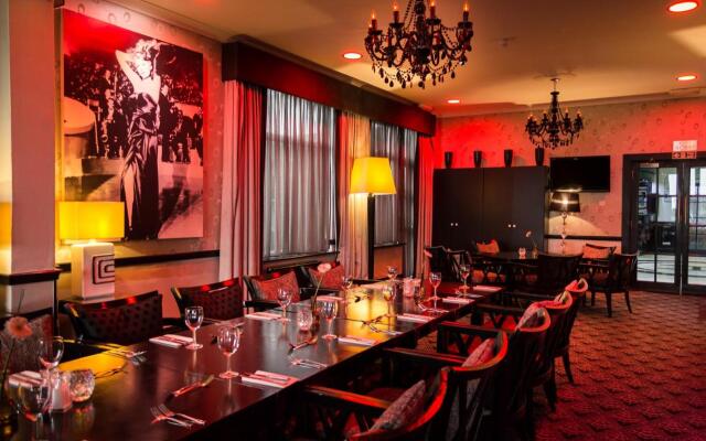 The Cumberland Hotel - OCEANA COLLECTION