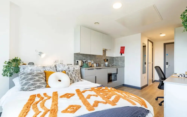 Student Only Winfield Court