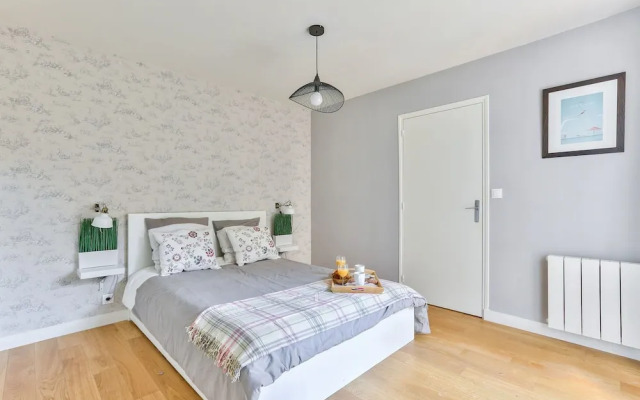 Buttes Chaumont- Appartement Familial