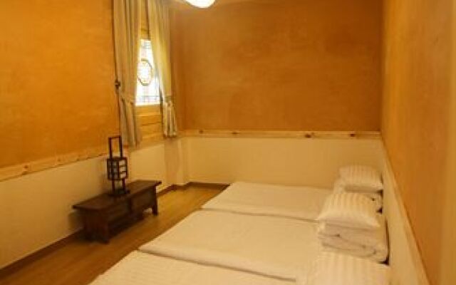 Silla Boutique Hotel Premium