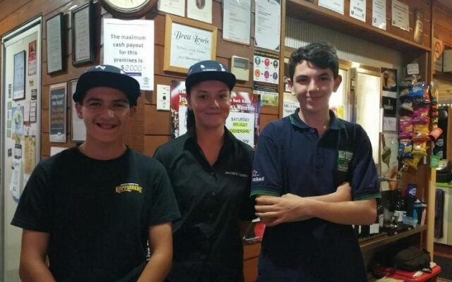 Joes Waterhole Hotel