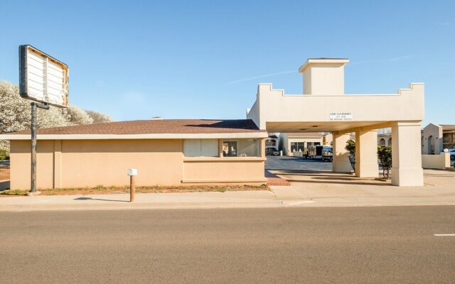 Hotel Elk City OK Route 66 by OYO Rooms